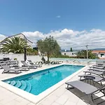 In Arbanija With Sea View, Terrace, Air Conditioning, Wifi 5139-5 Lägenhet
