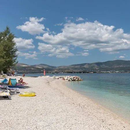Apartman In Arbanija With Sea View, Terrace, Air Conditioning, Wifi 5139-5 *