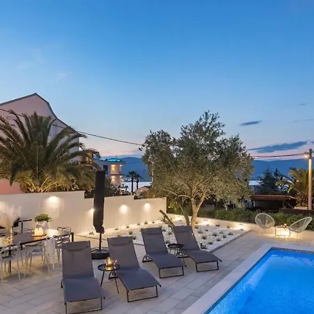 In Arbanija With Sea View, Terrace, Air Conditioning, Wifi 5139-5 Apartman Trogir